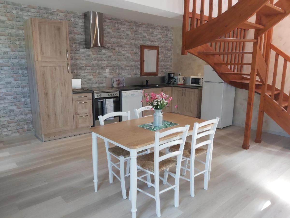 Le Bonheur Des Plumes Bed & Breakfast Montmartin-en-Graignes Exterior foto