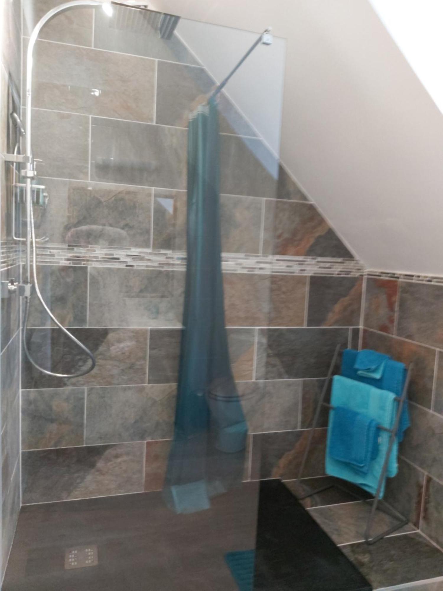 Le Bonheur Des Plumes Bed & Breakfast Montmartin-en-Graignes Exterior foto